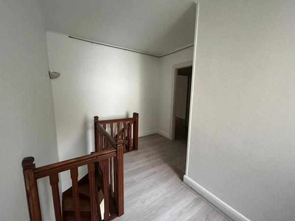 Appartement à louer 2 pièces 80.67m² Montbéliard (25200)