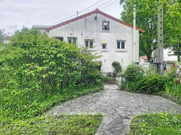 Local commercial Montreuil 142.39 m2