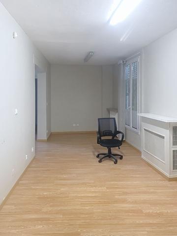 Local commercial Montreuil 142.39 m2