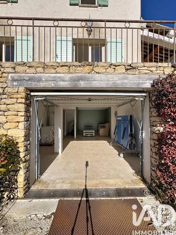 Maison à vendre 5 pièces 105 m² Saint-Saturnin-lès-Apt