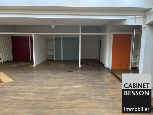 grand bureaux 230 m² Sainte Claire les Halles