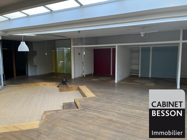 grand bureaux 230 m² Sainte Claire les Halles