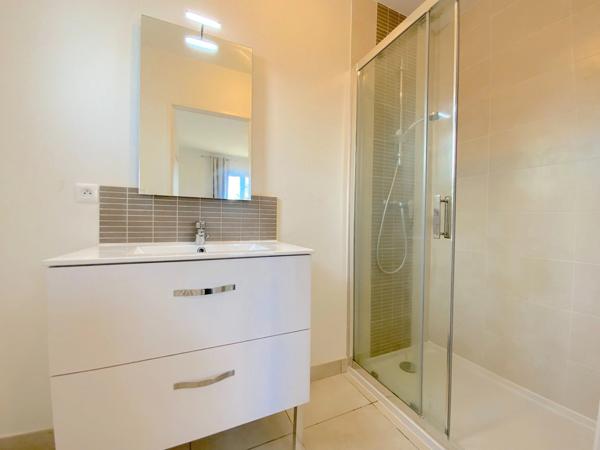 Maison à vendre 4 pièces CALLIAN (83)