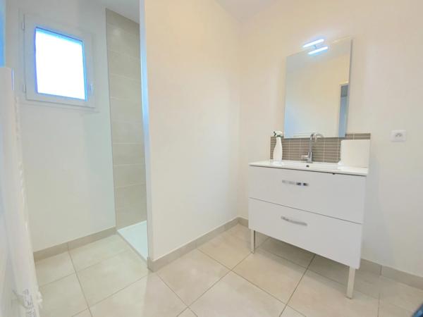 Maison à vendre 4 pièces CALLIAN (83)