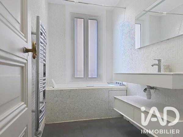 Appartement à vendre 3 pièces 59,69 m² Courbevoie