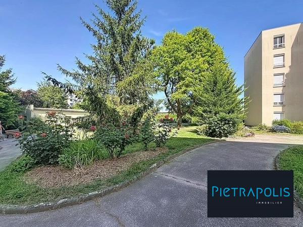 T4 avec balcon et garage à proximité de la Cité de la Gastronomie