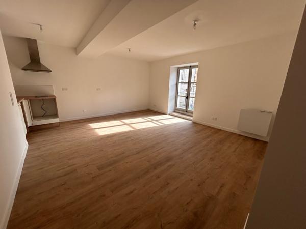 Location Appartement T2 avec balcon - Trois quartiers