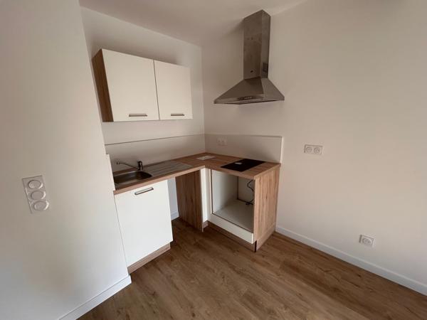 Location Appartement T2 avec balcon - Trois quartiers