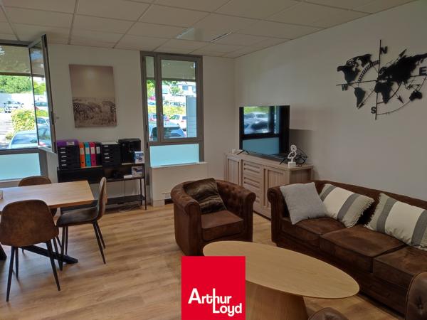Bureaux à louer à LIMAS (69400)
