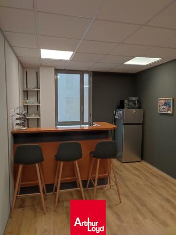 Bureaux à louer à LIMAS (69400)