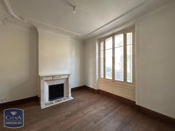 Maison à louer 8 pièces 177.75m²