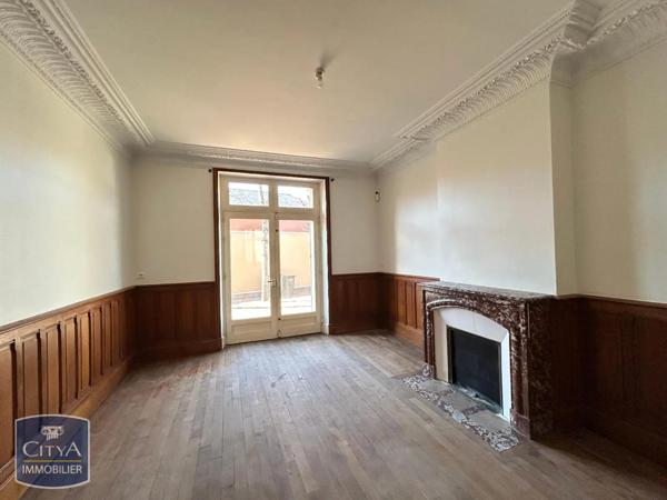 Maison à louer 8 pièces 177.75m²