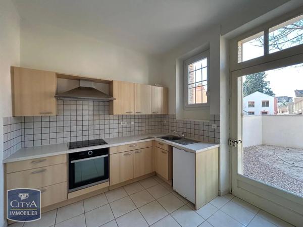 Maison à louer 8 pièces 177.75m²