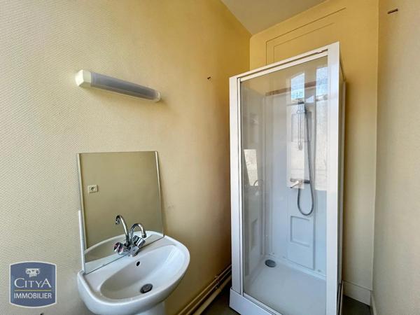 Maison à louer 8 pièces 177.75m²