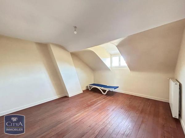 Maison à louer 8 pièces 177.75m²