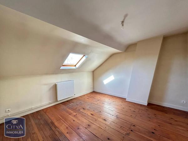 Maison à louer 8 pièces 177.75m²