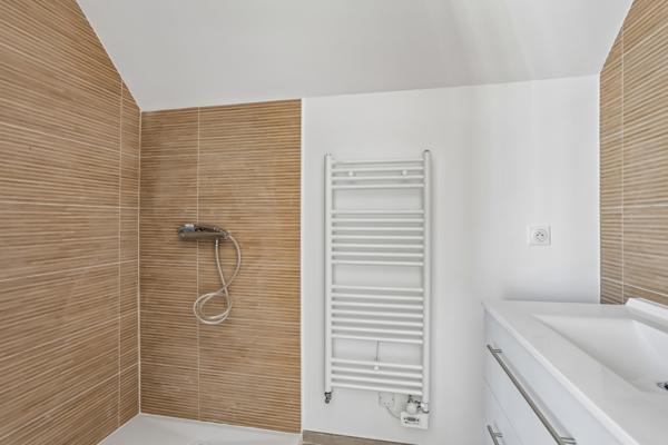 Quartier privilégié de Polangis, maison de 111 m² avec berge privative