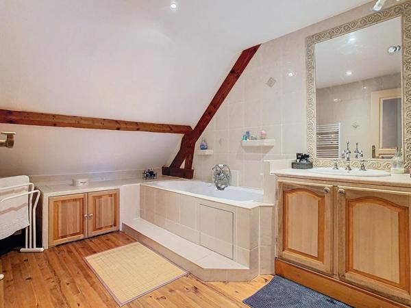 PAVILLON F7 - 150M² - 5 CHAMBRES - TERRASSE - JARDIN - 60290 LAIGNEVILLE