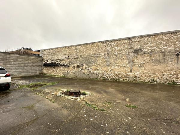 Immeuble Montereau Fault Yonne 9 pièce(s) 9 m2