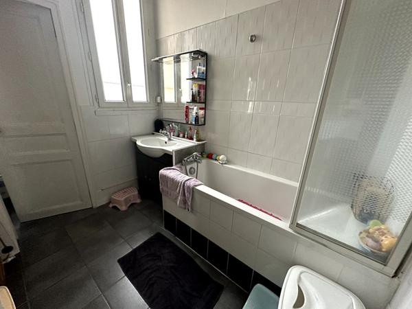 Immeuble Montereau Fault Yonne 9 pièce(s) 9 m2