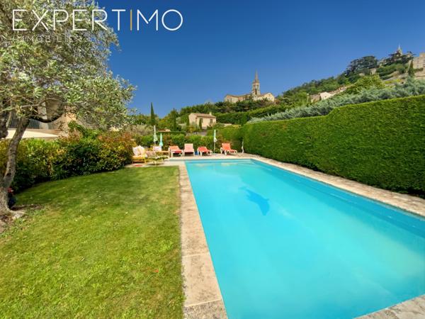 Bonnieux (84480) studio vue sur Bonnieux piscine