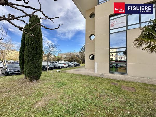 PETITE SURFACE DE BUREAUX À LOUER SUR LE PÔLE D'ACTIVITÉ