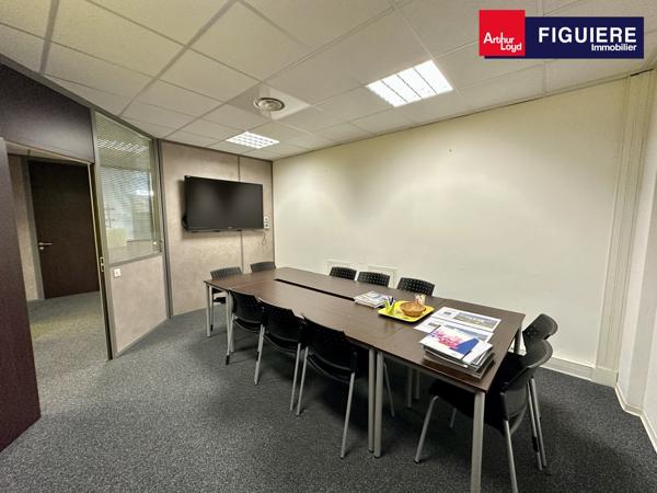 PETITE SURFACE DE BUREAUX À LOUER SUR LE PÔLE D'ACTIVITÉ
