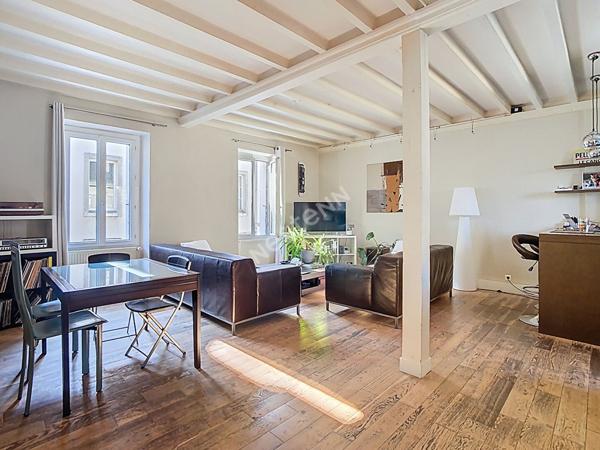 NANTES - ILE DE VERSAILLES / Appartement 4 pièces 3 chambres, caveau extérieur pour vélos