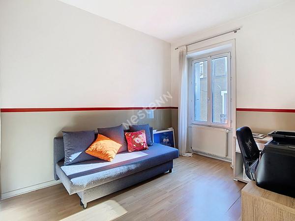 NANTES - ILE DE VERSAILLES / Appartement 4 pièces 3 chambres, caveau extérieur pour vélos