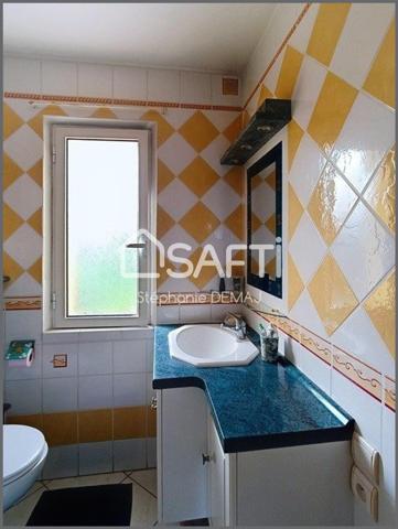 Une propriété chaleureuse, fonctionnelle, et pleine de caractère à découvrir.