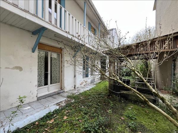 Immeuble à vendre |  Lourdes |  204 m²