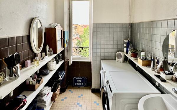 Appartement à vendre    3 pièces • 65 m2 Lyon 3