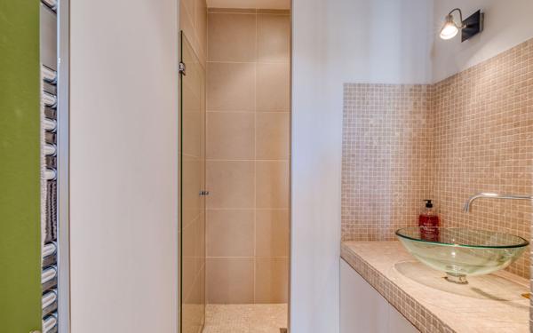 Appartement à vendre    4 pièces • 150 m2 Champagne-au-Mont-d'Or