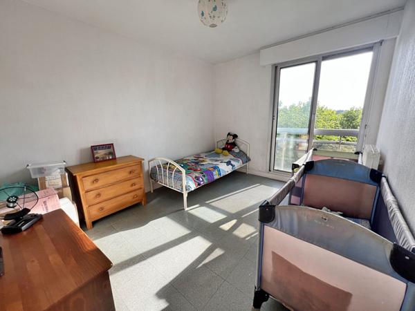 Dernier etage avec balcon et vue degagee - 3 pieces lumineux a La Pie