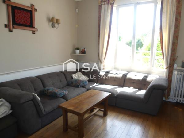 Maison d'Exception à Fitz-James : Alliance Parfaite de Charme, Confort et Proximité