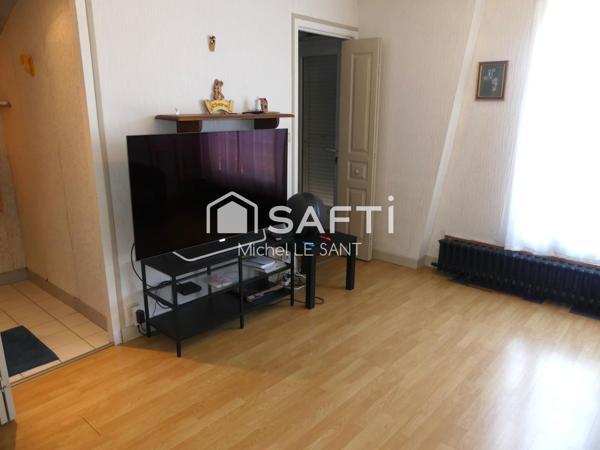 Maison d'Exception à Fitz-James : Alliance Parfaite de Charme, Confort et Proximité