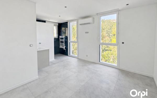 Maison à vendre    4 pièces • 89,99 m2 Cavalaire-sur-Mer