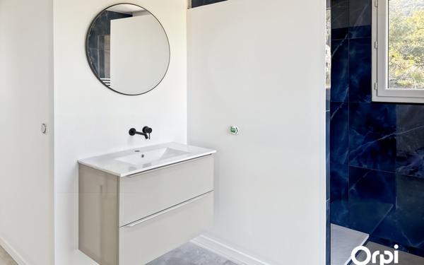 Maison à vendre    4 pièces • 89,99 m2 Cavalaire-sur-Mer