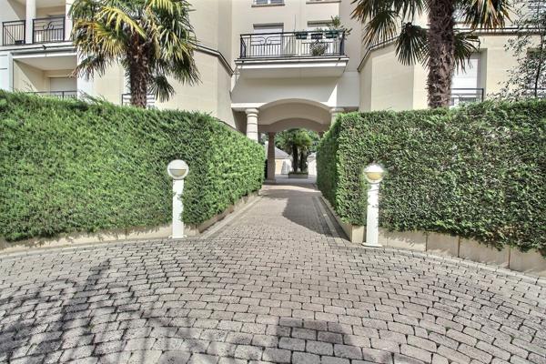 Appartement à vendre Le Plessis Robinson 2 pièce(s) 55m2