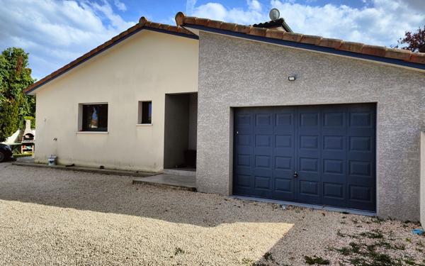 Maison à vendre    6 pièces •  Noé