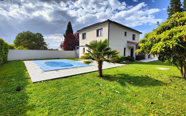 Maison à vendre    6 pièces •  Noé