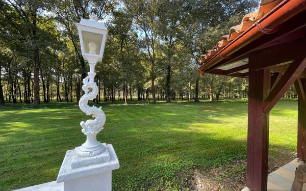 Maison à vendre    5 pièces • 328 m2 Benquet