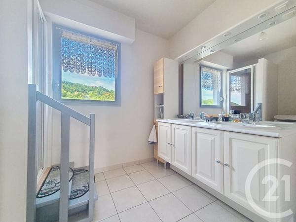 Appartement F4 à vendre  4 pièces - 107 m 2   PONT AUDEMER  - 27