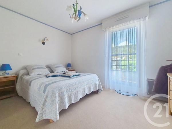 Appartement F4 à vendre  4 pièces - 107 m 2   PONT AUDEMER  - 27