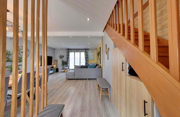 Maison CHEVRY COSSIGNY - 6 pièces - 103 m2