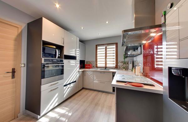 Maison CHEVRY COSSIGNY - 6 pièces - 103 m2