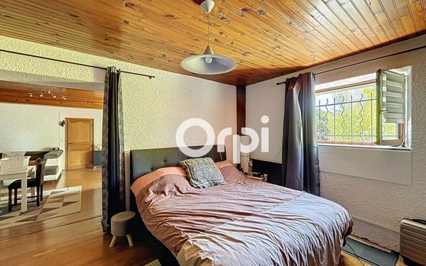 Maison à vendre    6 pièces •  Sauxillanges