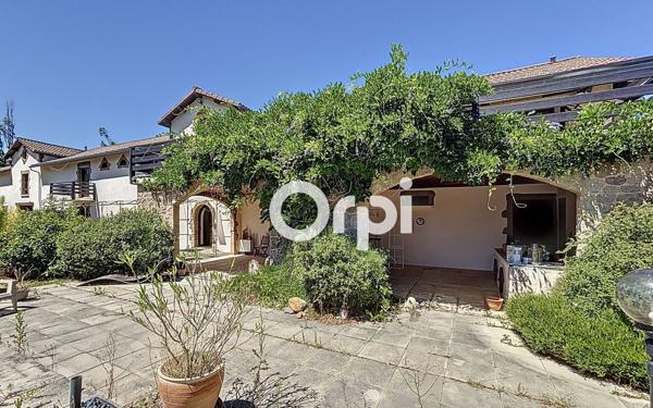 Maison à vendre    6 pièces •  Sauxillanges