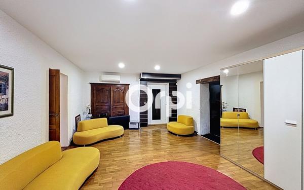 Maison à vendre    6 pièces •  Sauxillanges