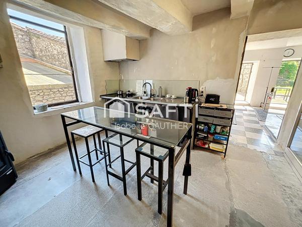 Maison de village rénovée T3/T4 90m² et jardin 80m²